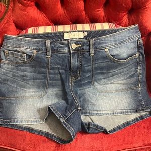 NWOT denim shorts Torrid
